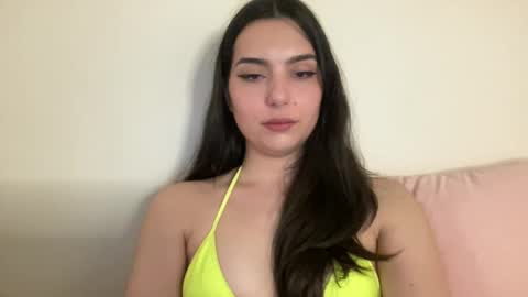 Snapshot of justjessiedirtygirl chatting on 01/01/25, 05:43 Jess online show from 01/01/25, 05:43