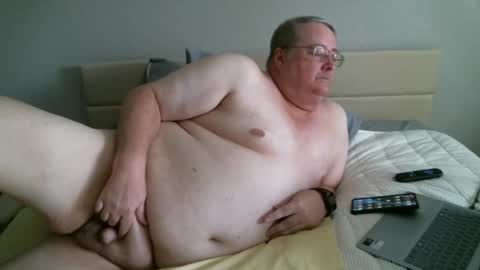 Snapshot of justmedm64 chatting on 01/14/25, 03:57 justmedm64 online show from 01/14/25, 03:57