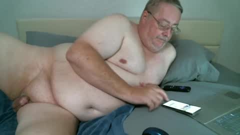 justmedm64 online show from 09/28/25, 12:49