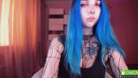 Snapshot of justmeowgirl chatting on 09/17/25, 04:25 justmeowgirl online show from 09/17/25, 04:25