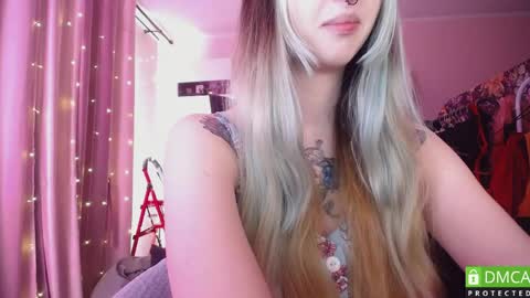 Snapshot of justmeowgirl chatting on 05/20/26, 06:08 justmeowgirl online show from 05/20/26, 06:08