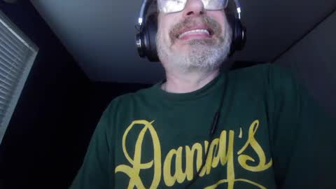 Snapshot of justmetool chatting on 07/19/26, 10:52 Tool online show from 07/19/26, 10:52
