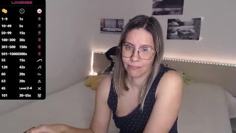 Julie online show from 11/14/25, 05:11