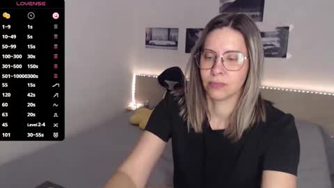 Julie online show from 11/24/25, 05:18