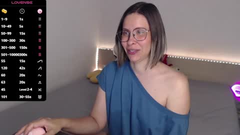 Julie online show from 06/23/26, 04:05