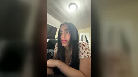 Snapshot of justparis chatting on 08/08/26, 02:47 Paris Rose online show from 08/08/26, 02:47