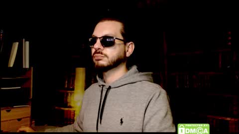 Snapshot of justshutupandwatch chatting on 12/18/25, 02:39 M. Dean online show from 12/18/25, 02:39