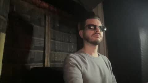 Snapshot of justshutupandwatch chatting on 12/22/25, 04:31 M. Dean online show from 12/22/25, 04:31