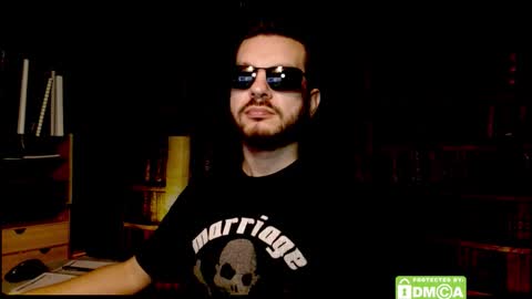 Snapshot of justshutupandwatch chatting on 01/07/26, 08:00 M. Dean online show from 01/07/26, 08:00