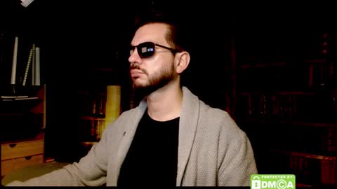 Snapshot of justshutupandwatch chatting on 01/09/26, 12:02 M. Dean online show from 01/09/26, 12:02