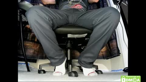 Snapshot of justshutupandwatch chatting on 01/14/26, 07:47 M. Dean online show from 01/14/26, 07:47