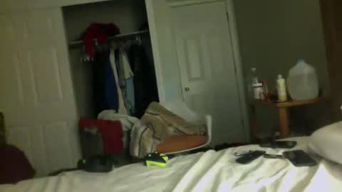 Snapshot of jwill10000 chatting on 02/08/26, 11:02 J and Sugar snap pea online show from 02/08/26, 11:02