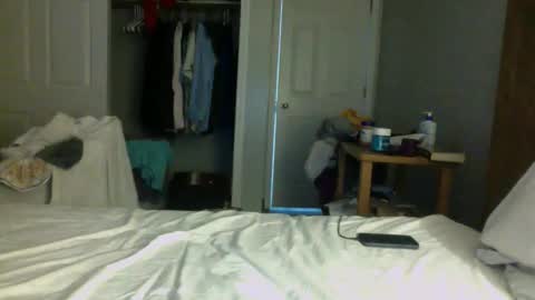 Snapshot of jwill10000 chatting on 02/23/26, 11:57 J and Sugar snap pea online show from 02/23/26, 11:57