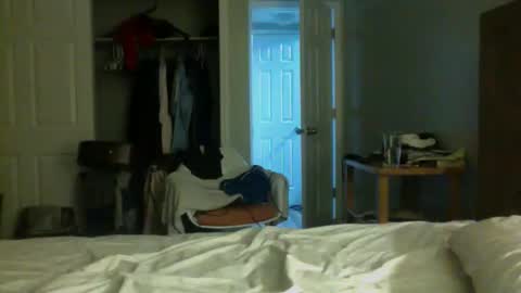 Snapshot of jwill10000 chatting on 03/19/26, 02:59 J and Sugar snap pea online show from 03/19/26, 02:59