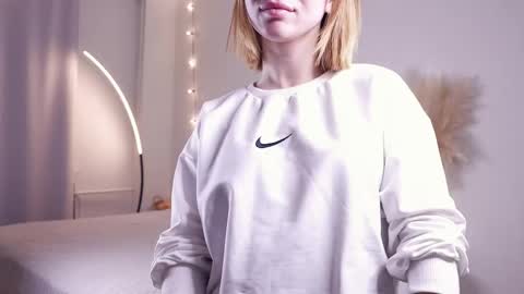 Snapshot of jynny_kiss chatting on 03/01/25, 07:26 Sinikka online show from 03/01/25, 07:26