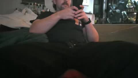 Snapshot of k00fler_08 chatting on 12/17/24, 04:12 koof online show from 12/17/24, 04:12
