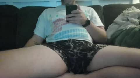 Snapshot of k00fler_08 chatting on 10/29/25, 03:09 koof online show from 10/29/25, 03:09