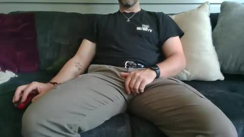Snapshot of k00fler_08 chatting on 05/27/26, 09:56 koof online show from 05/27/26, 09:56