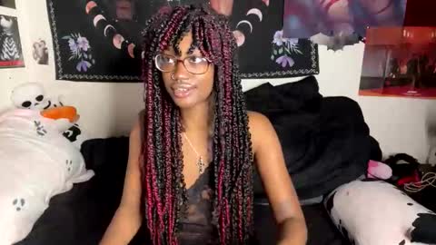 Snapshot of k1m08 chatting on 01/19/26, 01:04 Aki Kim online show from 01/19/26, 01:04