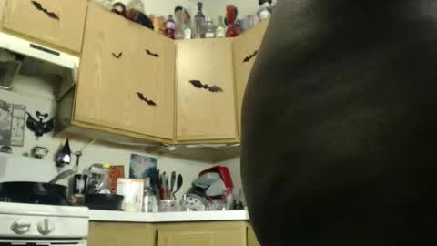 Snapshot of k1m08 chatting on 03/27/26, 03:01 Aki Kim online show from 03/27/26, 03:01