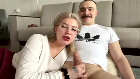 KITTY AND NICK Broadcast start time 10 am and 10 pm Moscow time online show from 04/09/26, 08:53