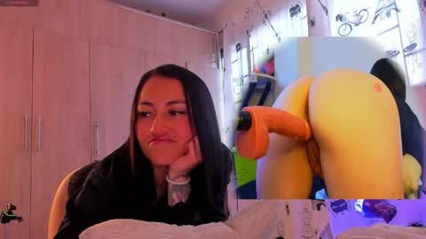 Snapshot of k4rolin chatting on 04/12/26, 10:26 Karolin online show from 04/12/26, 10:26