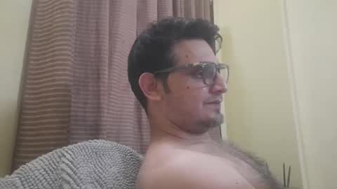 Snapshot of k9cat chatting on 12/19/25, 09:33 k9cat online show from 12/19/25, 09:33