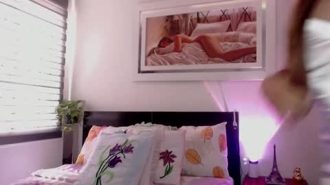 Snapshot of k_i_m_o_r_a_h chatting on 10/24/25, 05:53 KIM online show from 10/24/25, 05:53