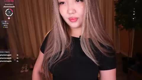 Snapshot of k_kimikooo chatting on 07/01/26, 04:14 Amely online show from 07/01/26, 04:14