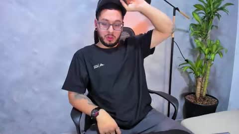 Snapshot of kaan_drakoss chatting on 03/30/26, 03:18 Kaan Annie online show from 03/30/26, 03:18