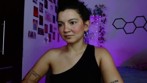 Snapshot of kablue_ chatting on 01/19/25, 05:48 IG kablue 1 online show from 01/19/25, 05:48