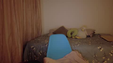 Snapshot of kad_kad chatting on 10/18/25, 12:02 Kanela online show from 10/18/25, 12:02