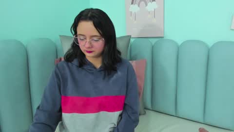 Kyelie online show from 03/12/25, 11:54