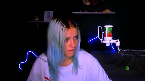 kaela_spell_ online show from 09/16/25, 05:19