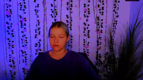 kaela_spell_ online show from 09/18/25, 05:31