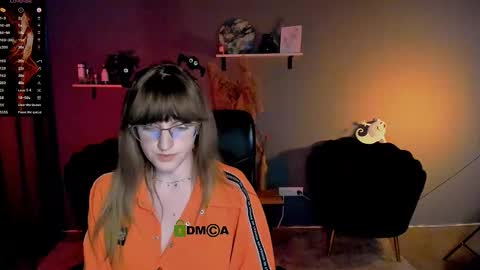 kaela_spell_ online show from 10/21/25, 07:47