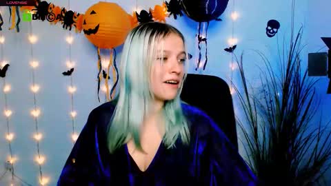 kaela_spell_ online show from 10/28/25, 08:00