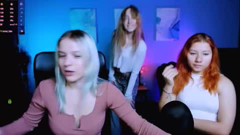 kaela_spell_ online show from 11/21/25, 09:52