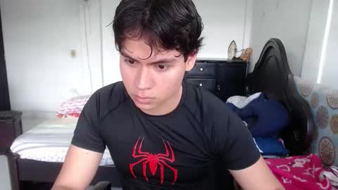 Snapshot of kafer_1022 chatting on 12/02/25, 06:25 kafer online show from 12/02/25, 06:25