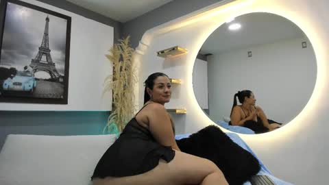 Antonella online show from 10/08/25, 05:16