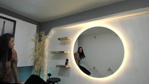 Antonella online show from 10/10/25, 05:06