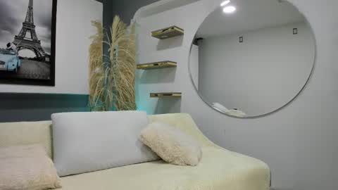 Antonella online show from 10/16/25, 04:46