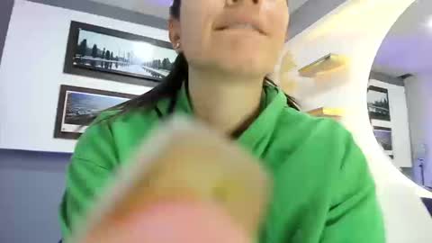 Snapshot of kagomme_h chatting on 03/21/26, 04:39 Antonella online show from 03/21/26, 04:39