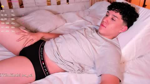 Snapshot of kai_zarek chatting on 10/25/25, 11:29 Kai online show from 10/25/25, 11:29