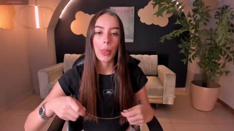 Kaia Ferreira online show from 03/04/25, 12:12