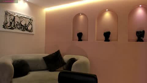 Kaia Ferreira online show from 11/03/25, 12:17