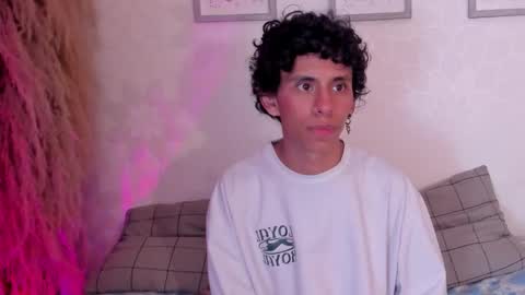 Snapshot of kaiirox chatting on 01/16/26, 03:43 kai online show from 01/16/26, 03:43