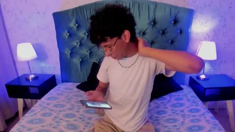 Snapshot of kaiirox chatting on 02/24/26, 03:37 kai online show from 02/24/26, 03:37