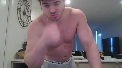 Snapshot of kailebtwinkletoes chatting on 10/28/25, 10:12 MrJuicyJames online show from 10/28/25, 10:12