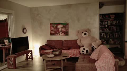 Snapshot of kaileeshy chatting on 11/22/25, 04:33 Kailee Smile online show from 11/22/25, 04:33